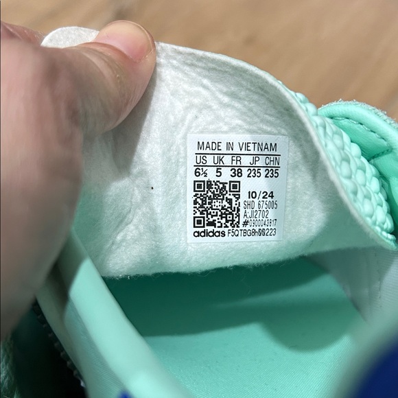 NWT - ADIDAS Gazelle Bold in Clear Mint Lucid Blue Gold Metallic - Picture 6 of 9